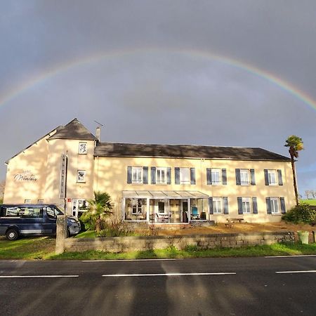 Hotel Les Montois Céaux Esterno foto