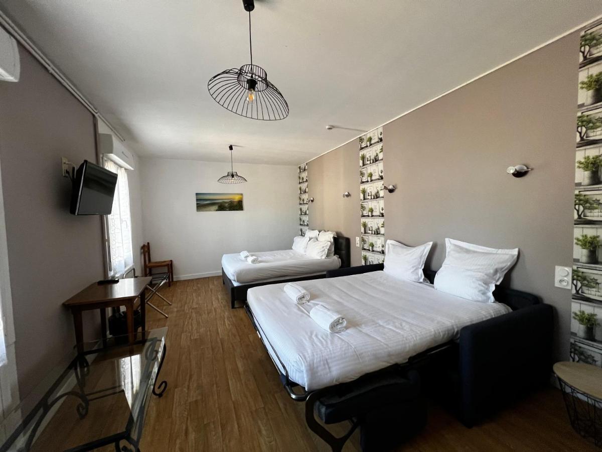 Hotel Les Montois Céaux Esterno foto
