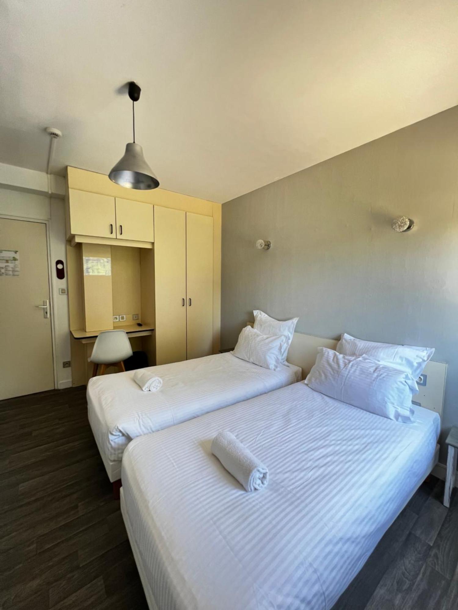 Hotel Les Montois Céaux Esterno foto
