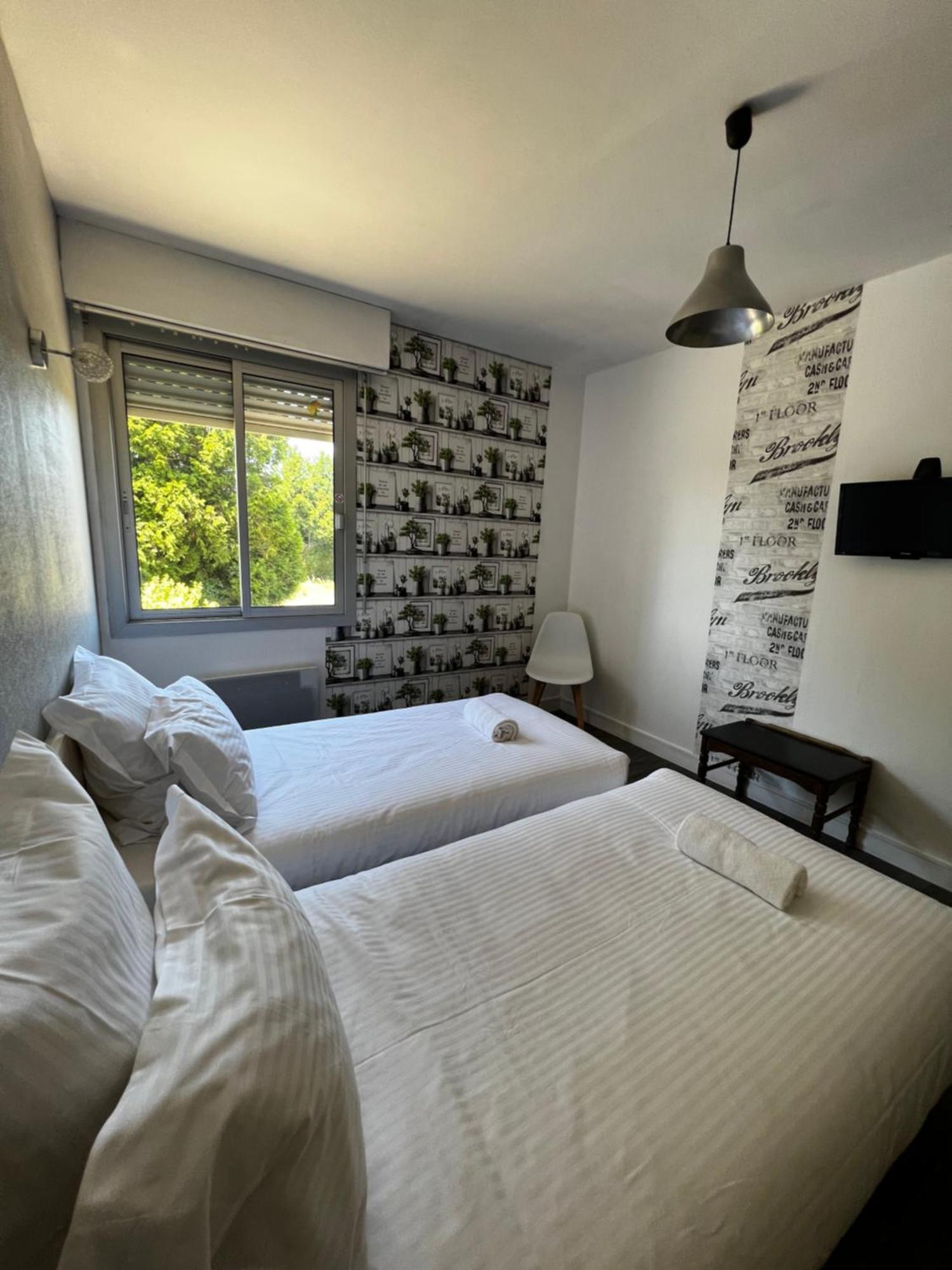 Hotel Les Montois Céaux Esterno foto